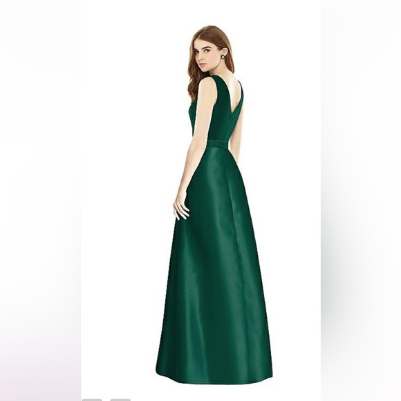 Alfred Sung Bridesmaid dress D754 Hunter Green - Picture 3 of 3